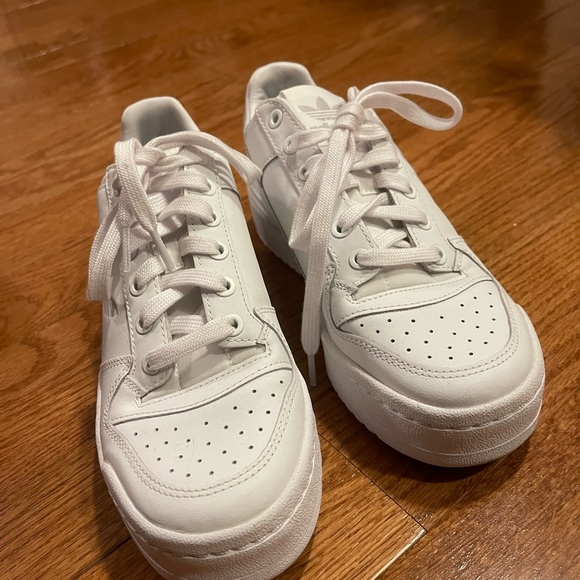 Adidas size 6.5 - Picture 4 of 5